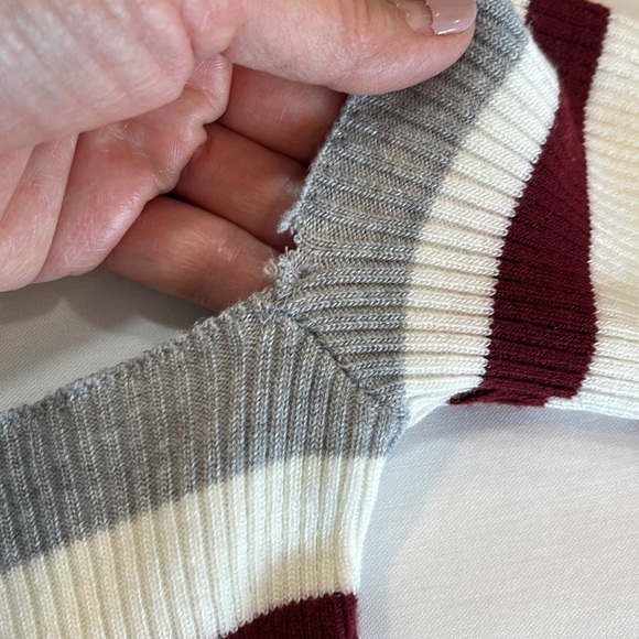 WINDSOR off the shoulder striped crop sweater Size Medium - Picture 10 of 11